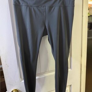 Athleta Women’s Streamlined Fit High Rise Leggings, Charcoal, Size XL Tall